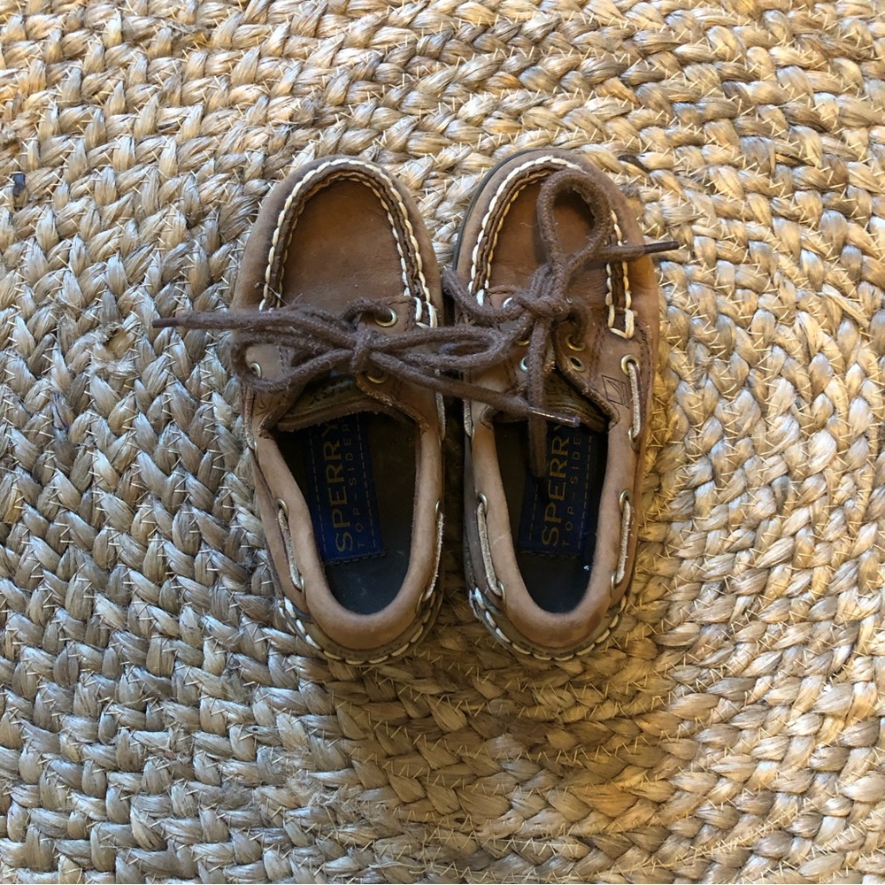 Toddler sperry